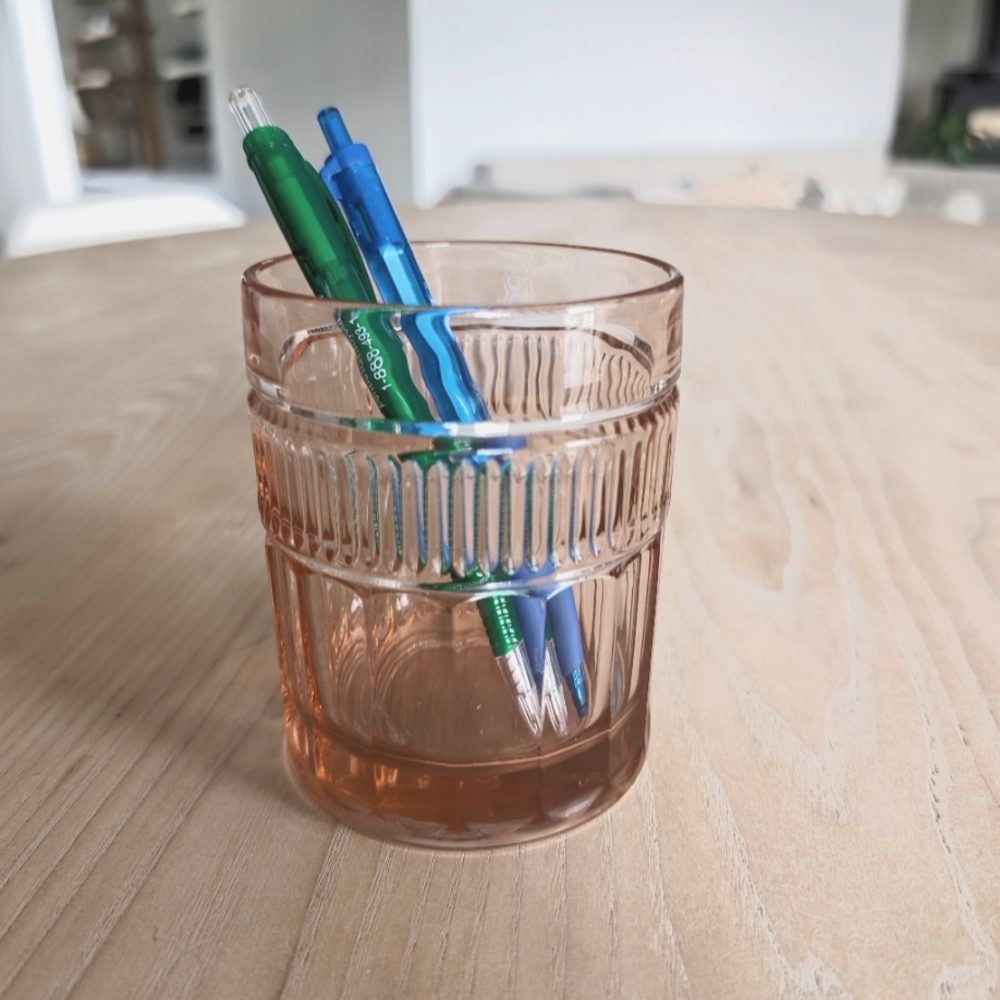 🌱Vintage Pink Glass Vase